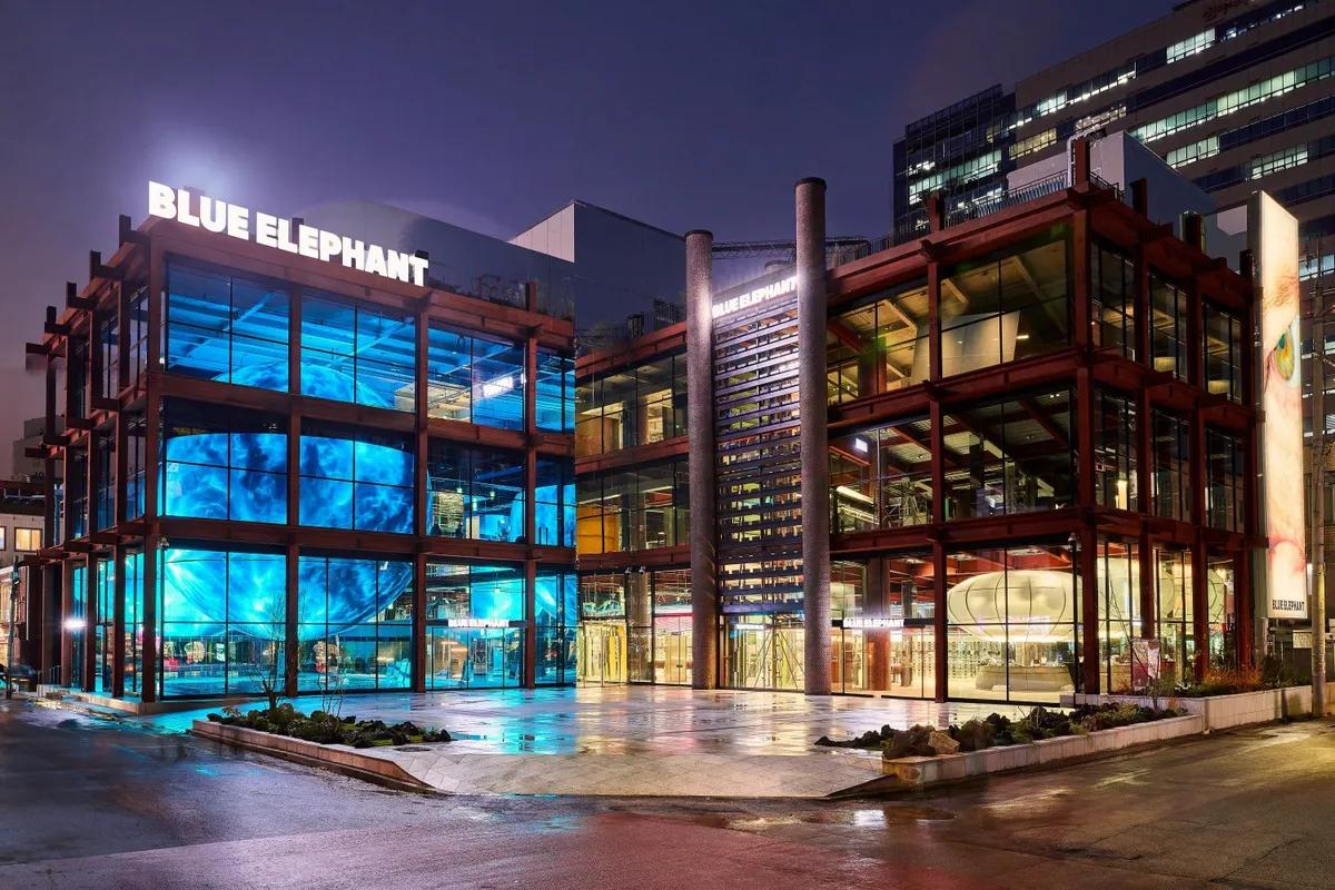 Blue Elephant Space Seongsu store exterior entrance