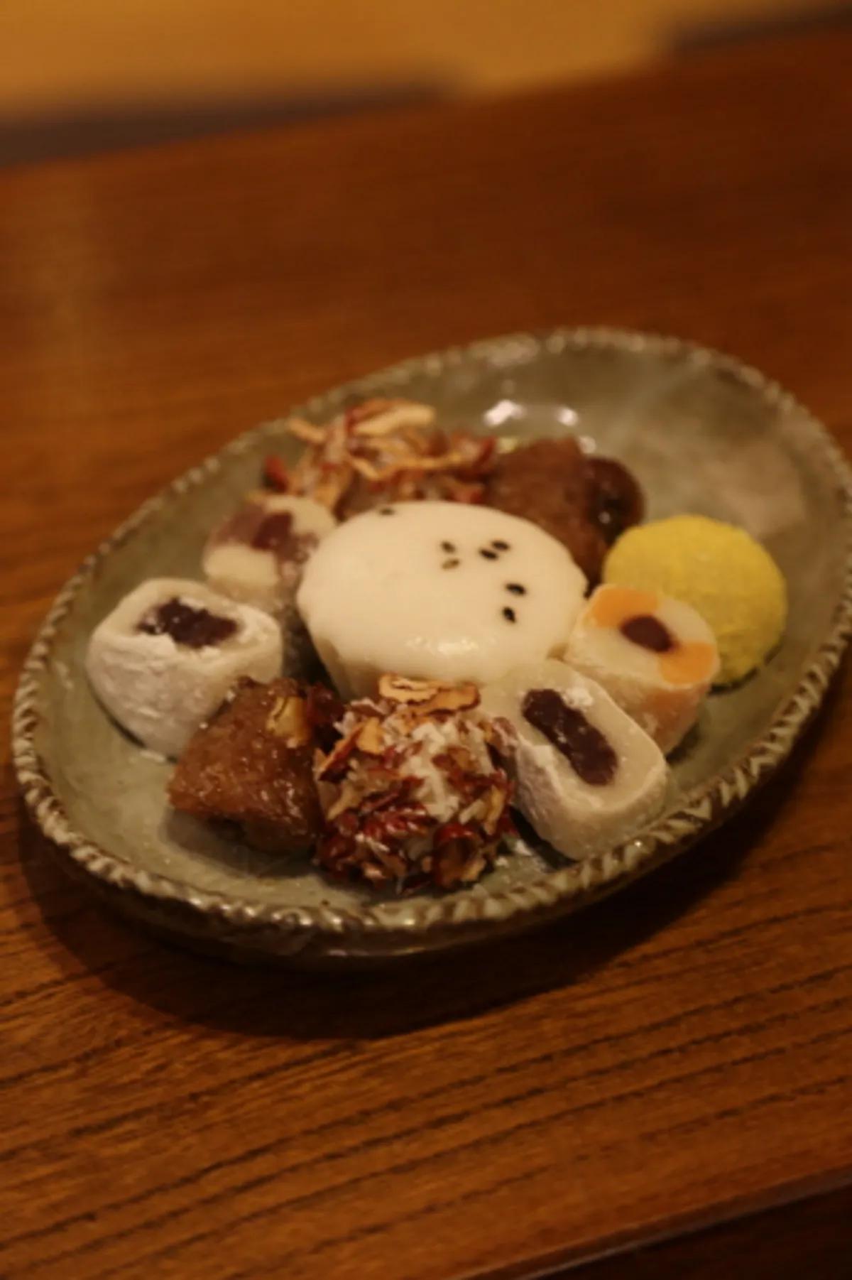 Jeontong Dawon traditional hanok tea house exterior