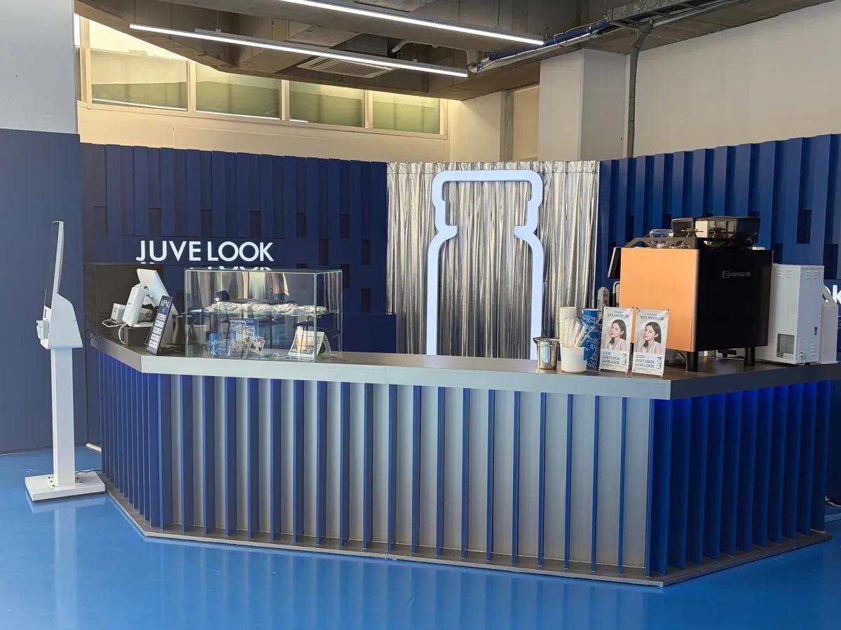 Juvelook Café House Flagship Pop-up