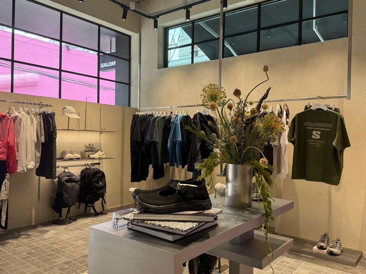 Salomon Seongsu store interior products