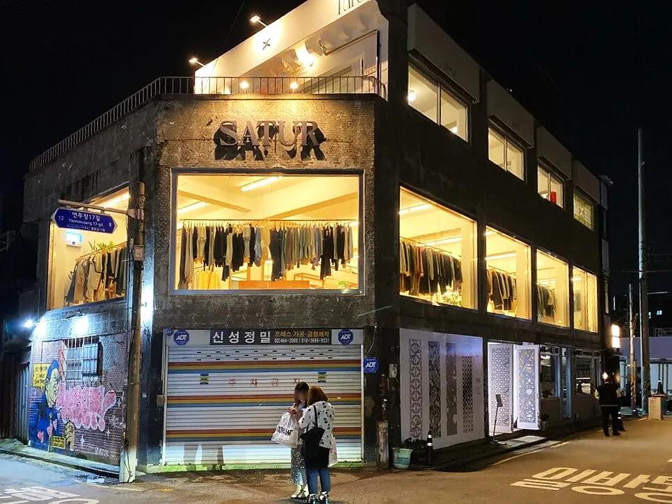 Satur House Seongsu store exterior and entrance