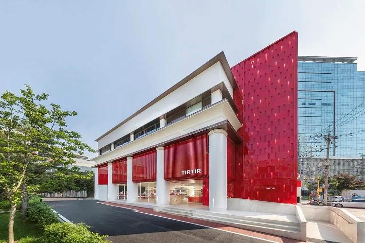 TIRTIR Seongsu flagship store Shade Valley exterior and entrance